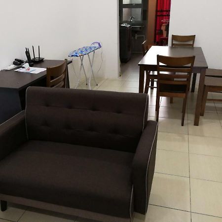 Address No 915, Lorong Uni Central 13, Taman Uni Central, Kuching Samarahan Expressway Exterior photo