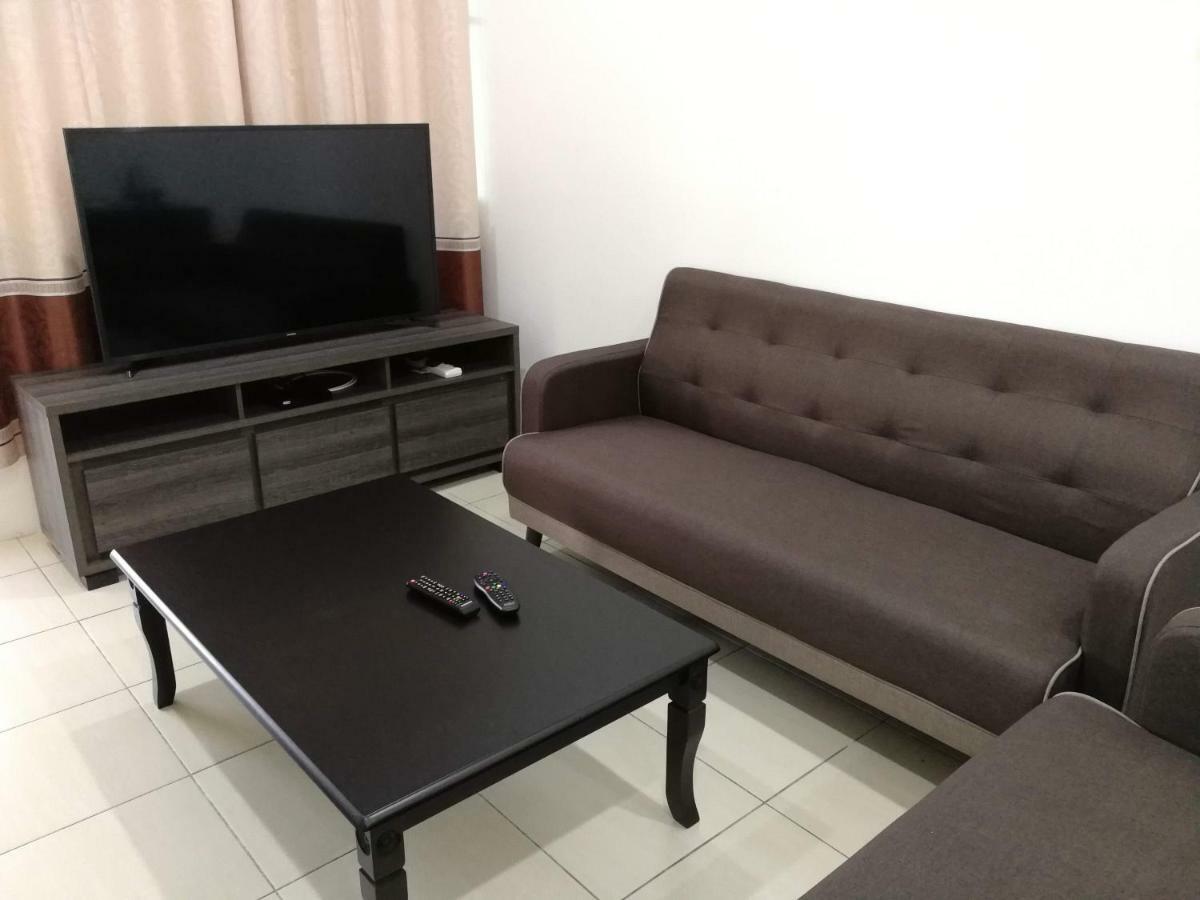 Address No 915, Lorong Uni Central 13, Taman Uni Central, Kuching Samarahan Expressway Exterior photo