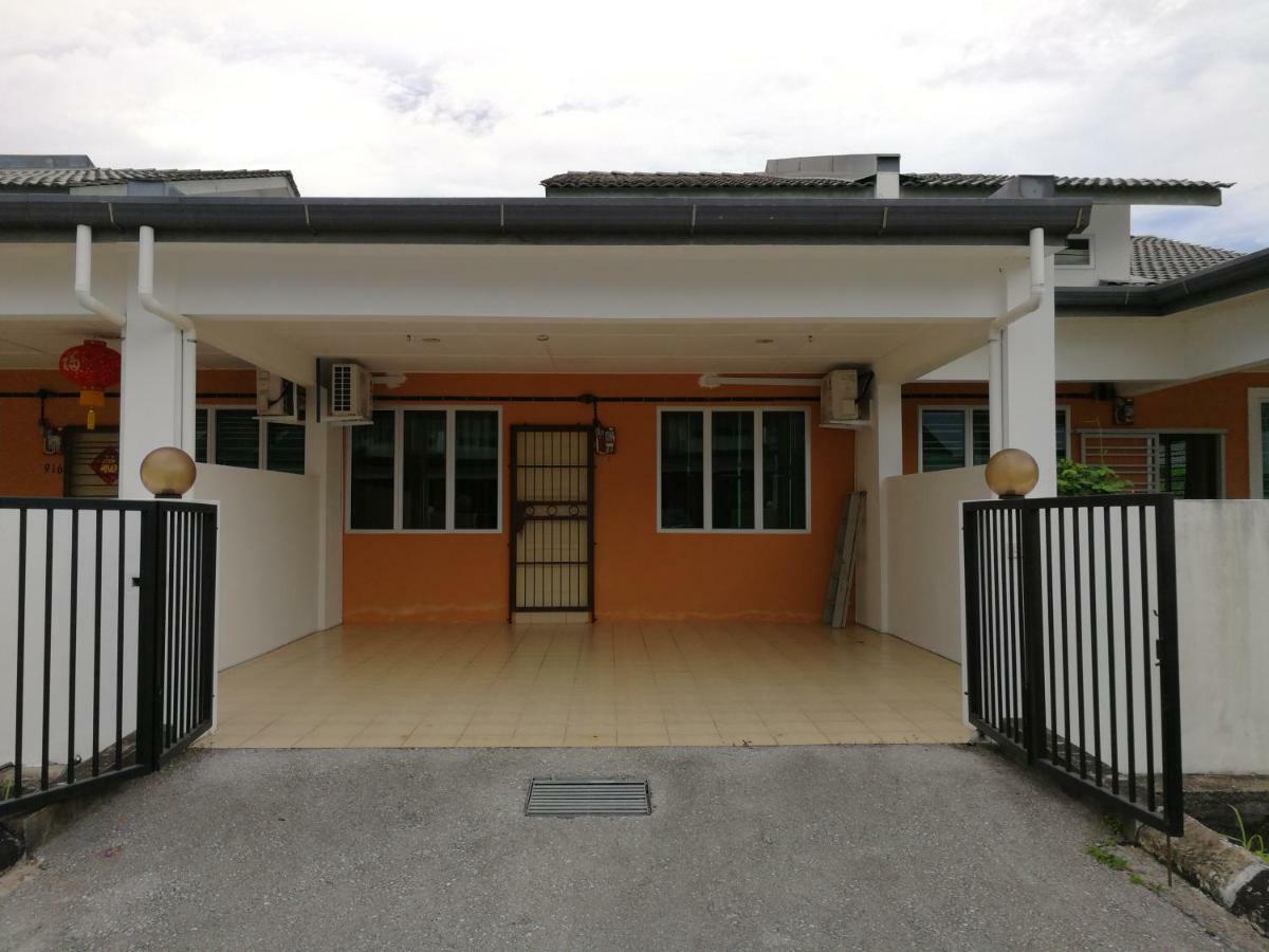 Address No 915, Lorong Uni Central 13, Taman Uni Central, Kuching Samarahan Expressway Exterior photo